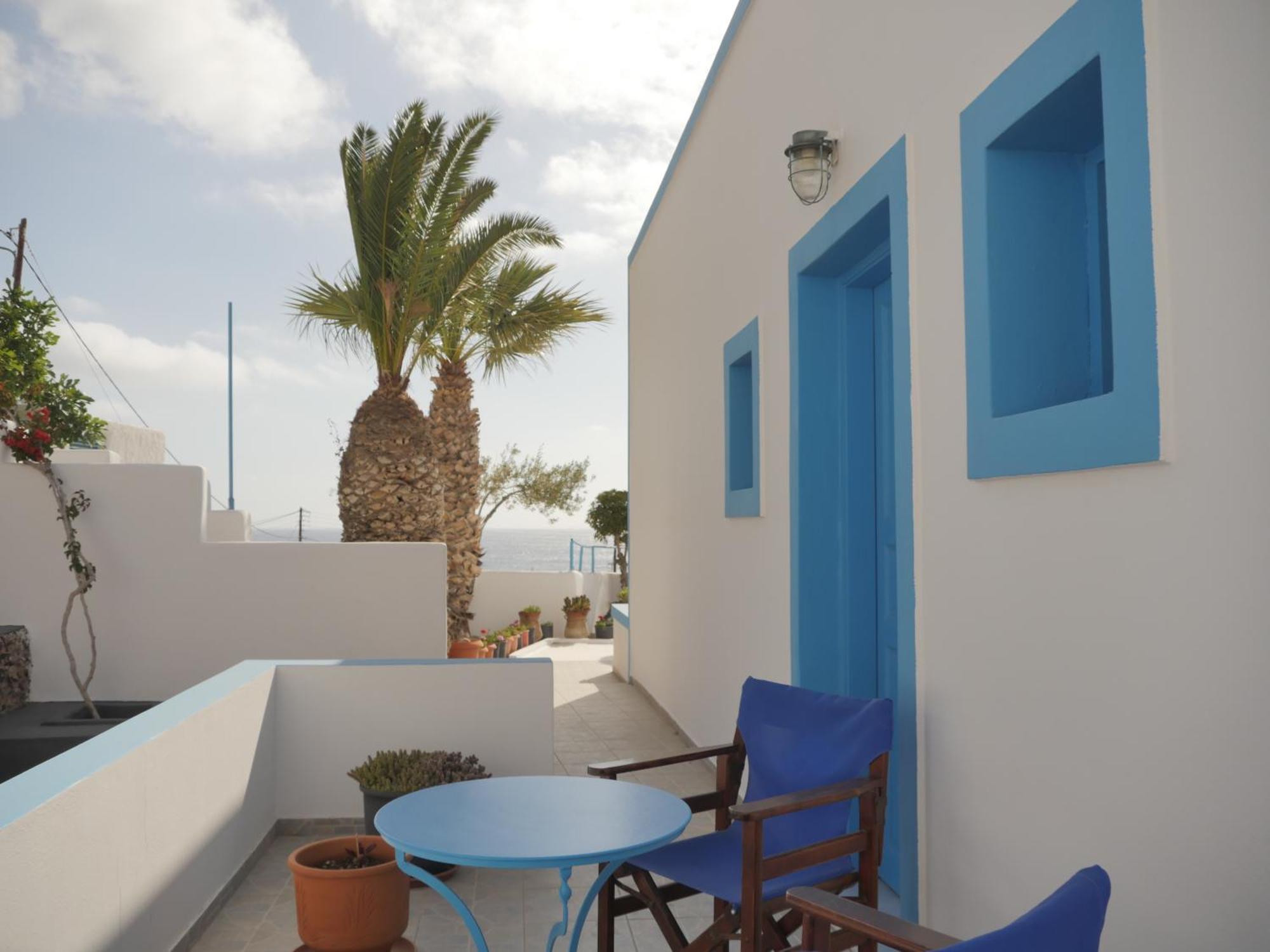 Ancient Thera Apartments Kamári Екстериор снимка