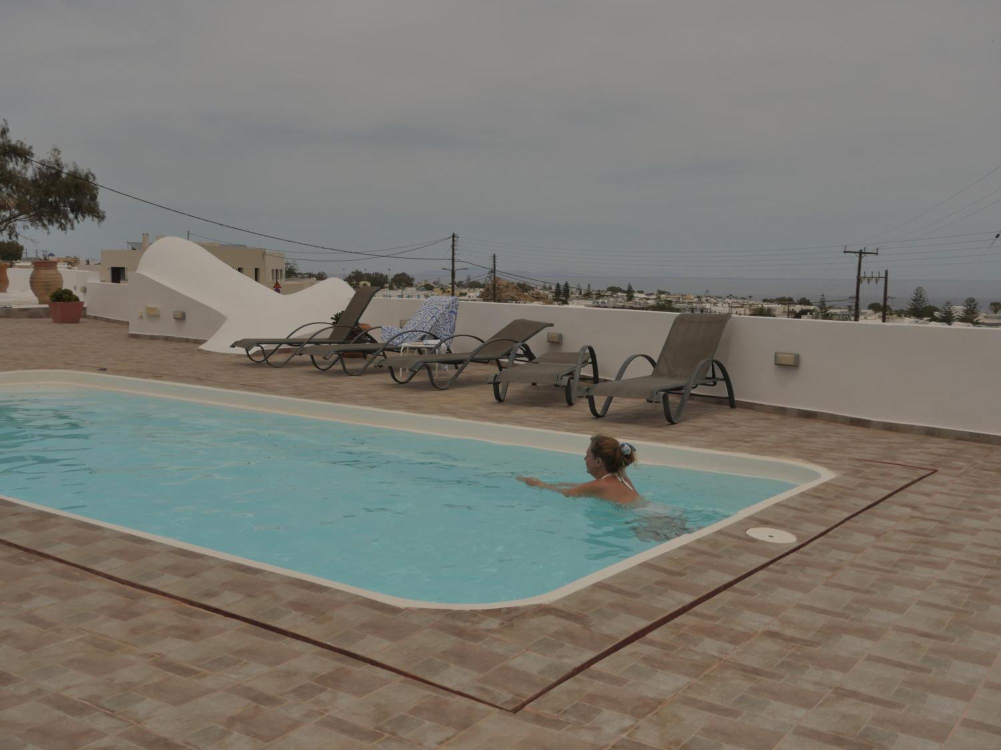 Ancient Thera Apartments Kamári Екстериор снимка