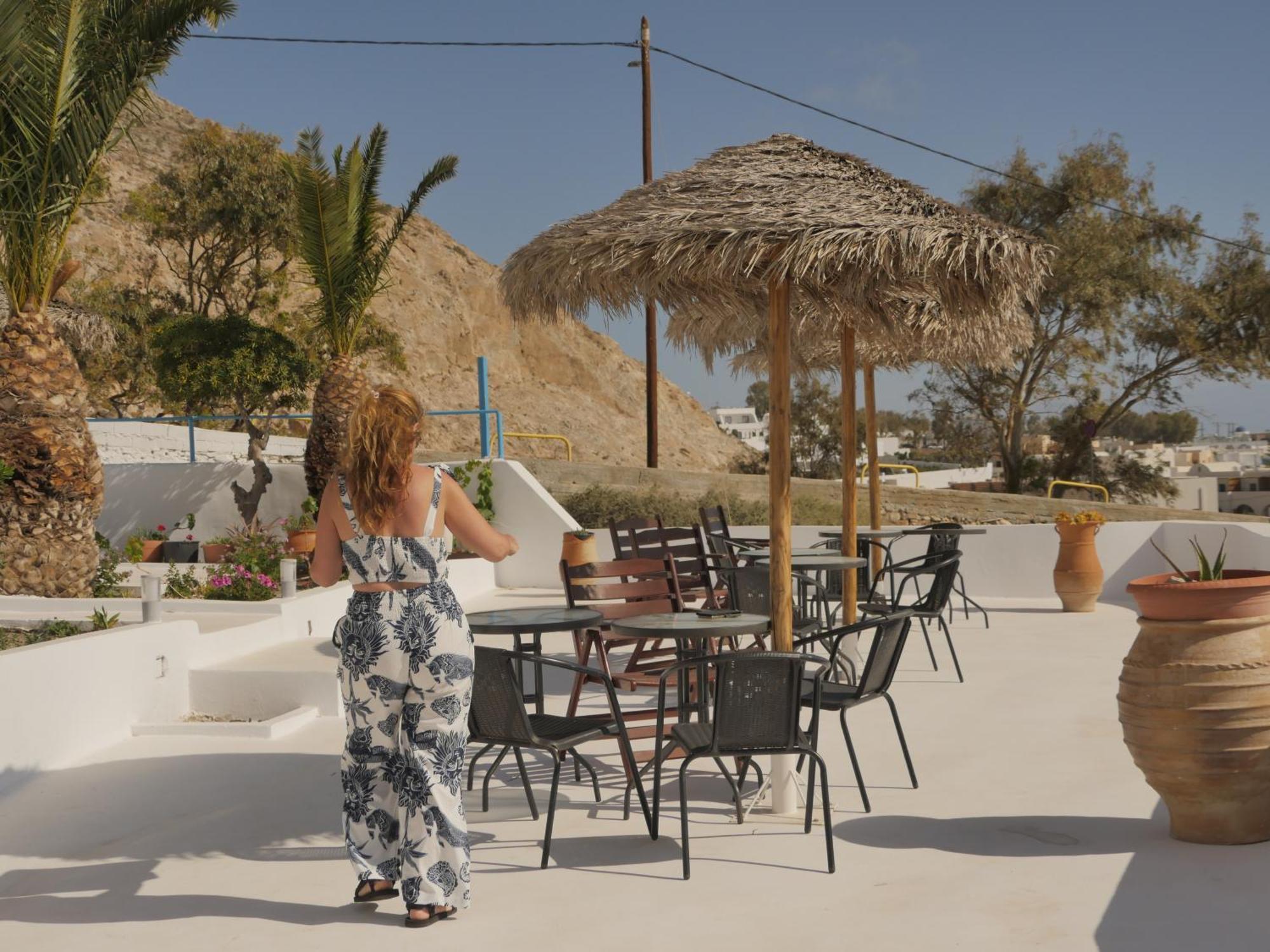 Ancient Thera Apartments Kamári Екстериор снимка