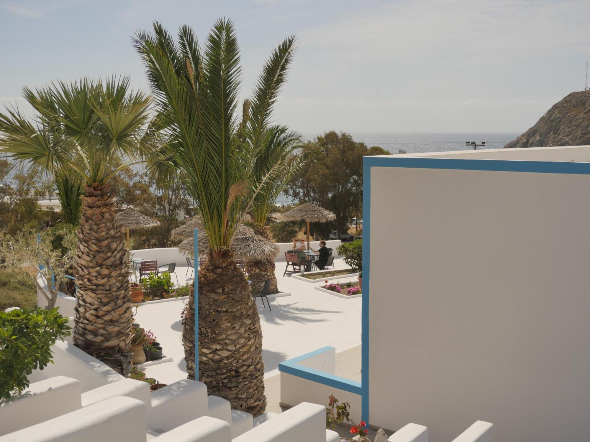 Ancient Thera Apartments Kamári Екстериор снимка