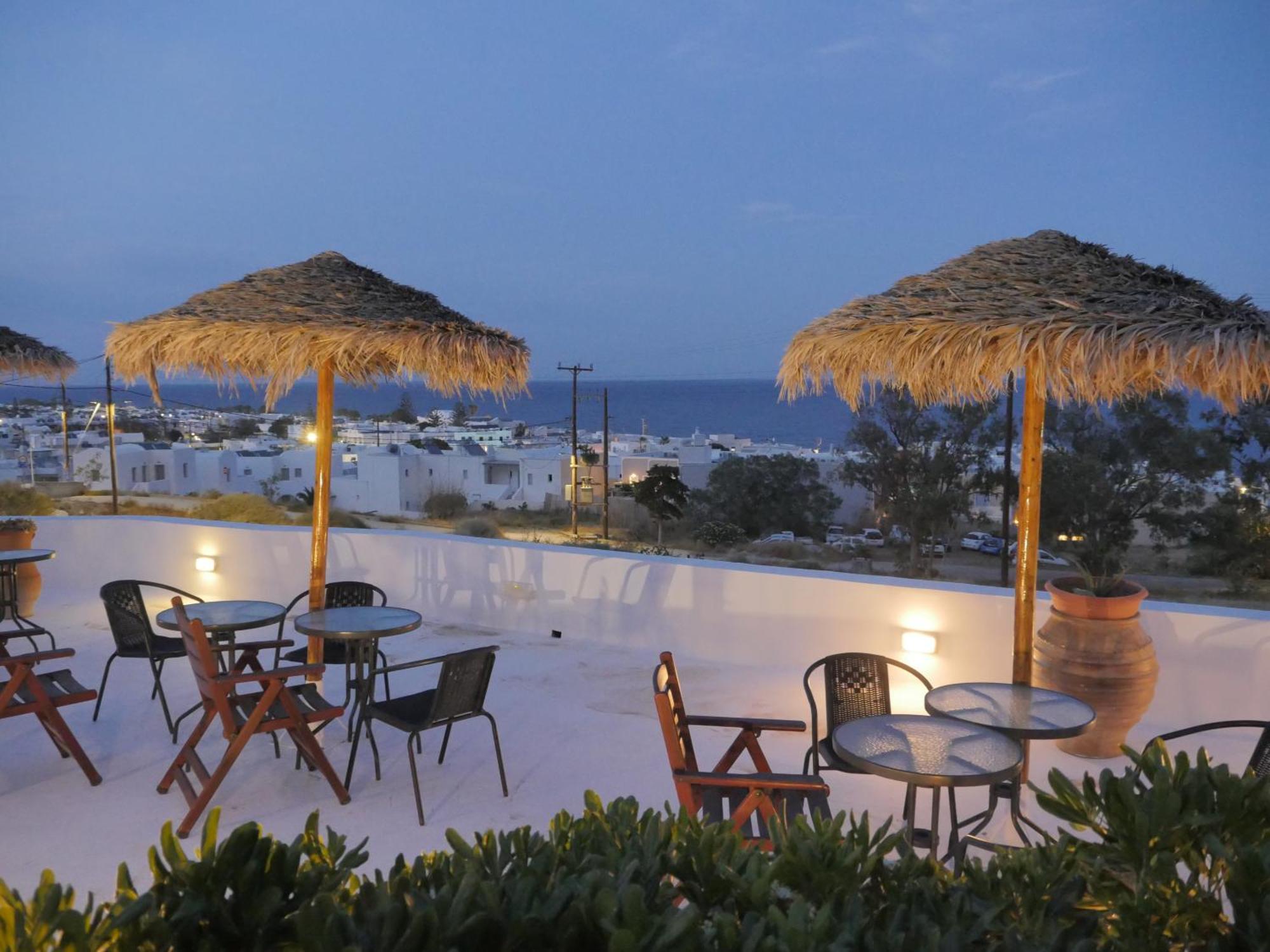 Ancient Thera Apartments Kamári Екстериор снимка