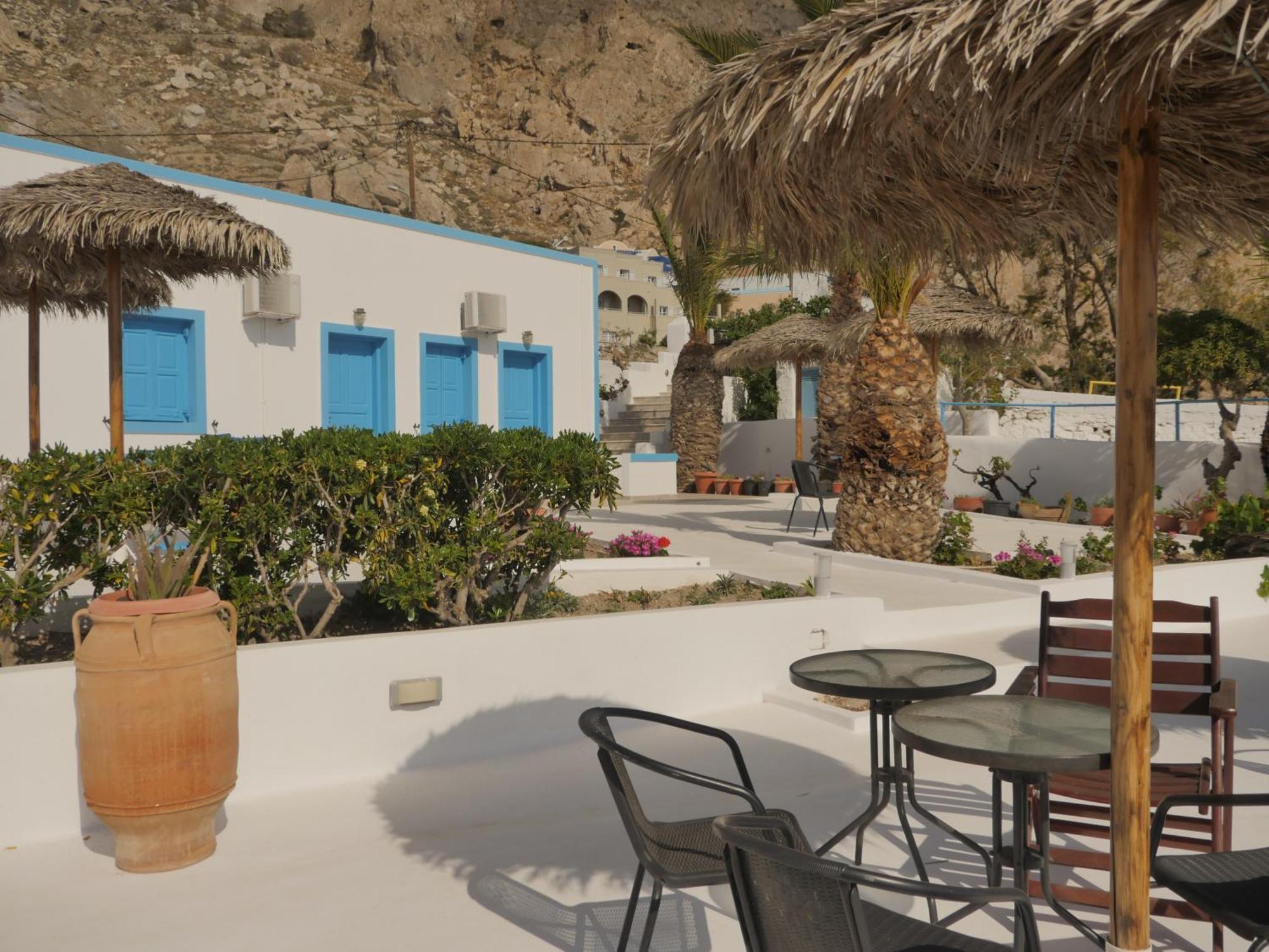 Ancient Thera Apartments Kamári Екстериор снимка